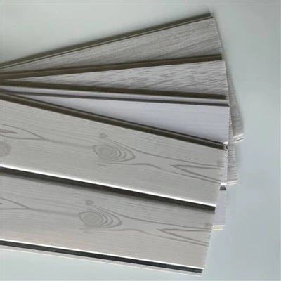 PVC strop od drveta